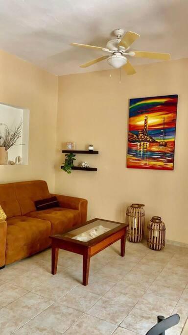 Beachfront Apartment With Swimming Pool. One Bedroom Celestun Extérieur photo