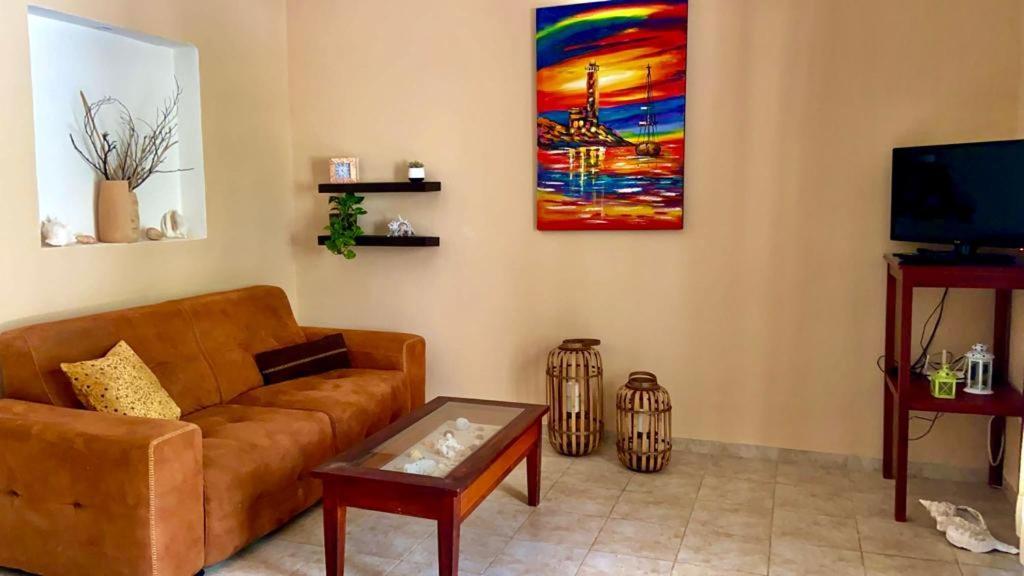 Beachfront Apartment With Swimming Pool. One Bedroom Celestun Extérieur photo