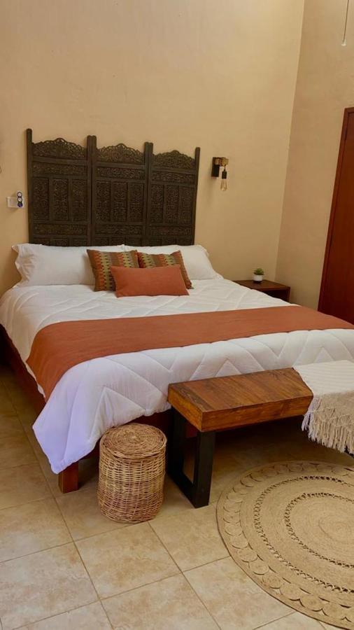 Beachfront Apartment With Swimming Pool. One Bedroom Celestun Extérieur photo