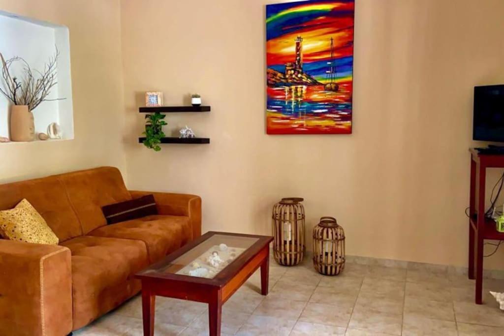 Beachfront Apartment With Swimming Pool. One Bedroom Celestun Extérieur photo